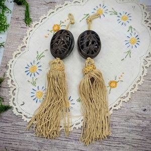Vintage Asian Decor tassels